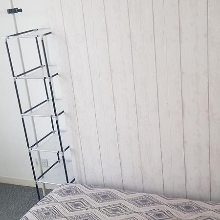 Room In A Shared House! Ливърпул Екстериор снимка